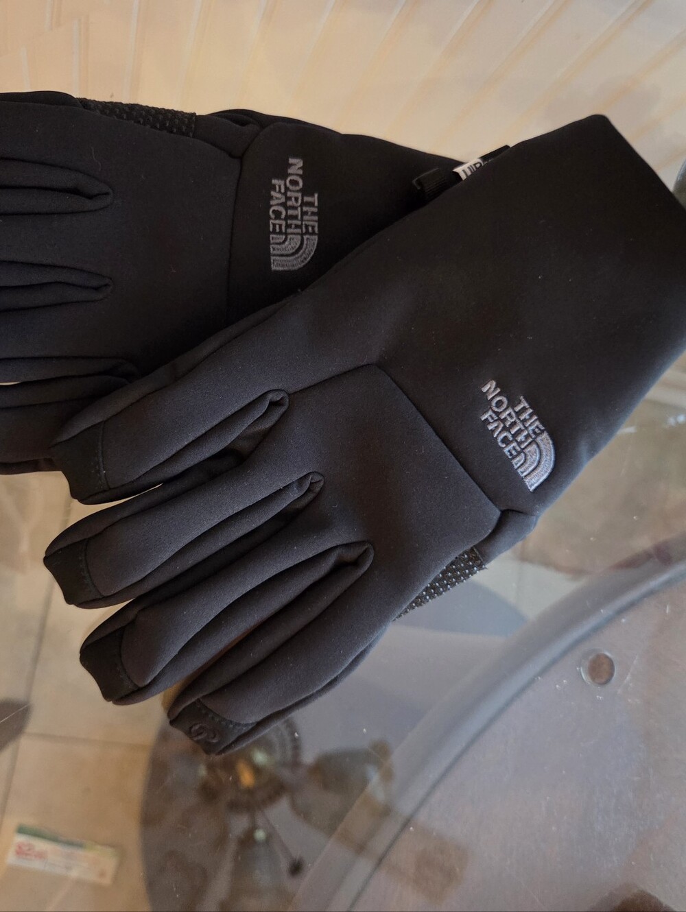 The North Face Black Women's Softshell Tech Gloves NWOT Medium